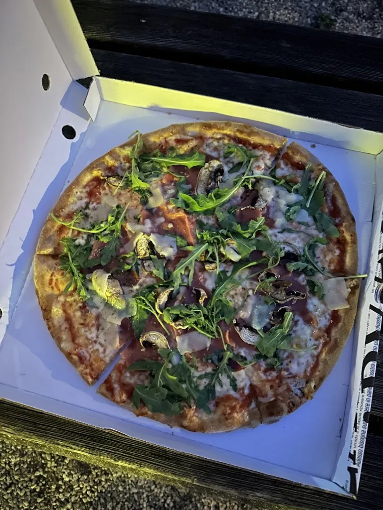 Filip Sultanovas_Hoi Pizza_Campo Tures_review