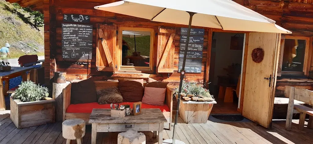 Trejer Alm restaurant in Campo Tures