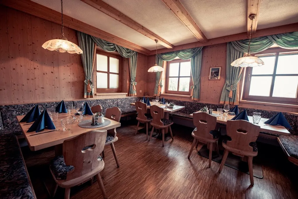 Residence Roanerhof restaurant in Campo Tures