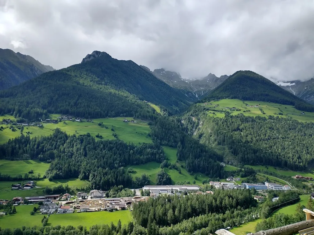 Michel R.-D._Hofschänke Eder_Campo Tures_review