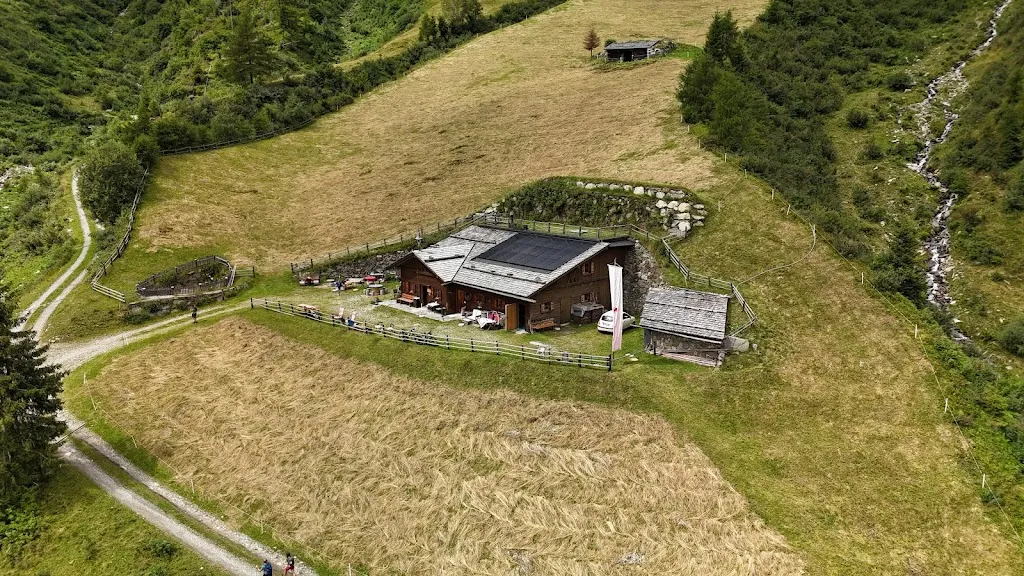 Martin Aschbacher_Ploner Alm_Campo Tures_review