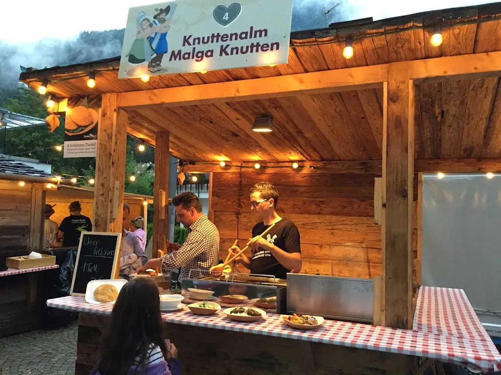 Knuttenalm restaurant in Campo Tures