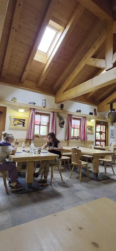 Bar Ristorante Passo Manghen_Castello Molina di Fiemme_slider_image_2