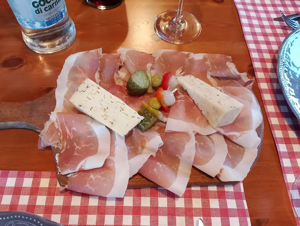 Salvatore Di Donna_Ai Larici_Castello Tesino_recensione