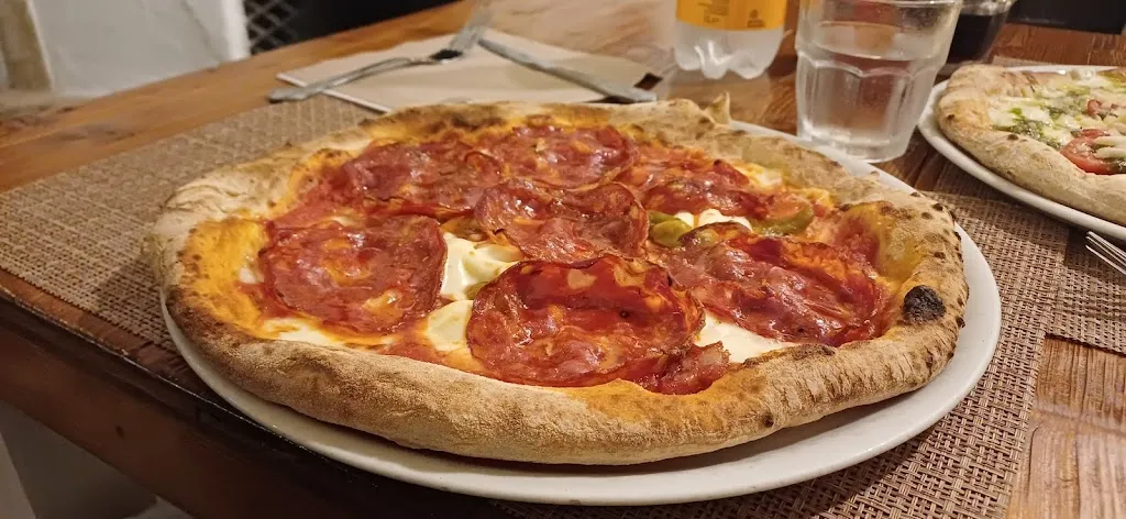 Tom Halpin_Pizzeria Casa Pinto_Locorotondo_review