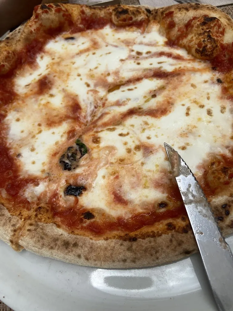 Hans-Martin Schnerrer_Pizzeria Casa Pinto_Locorotondo_review