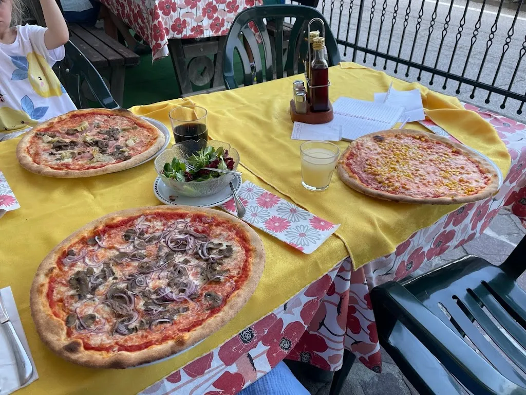 Pizzeria Tre Novembre_Centa San Nicolò_slider_image_2