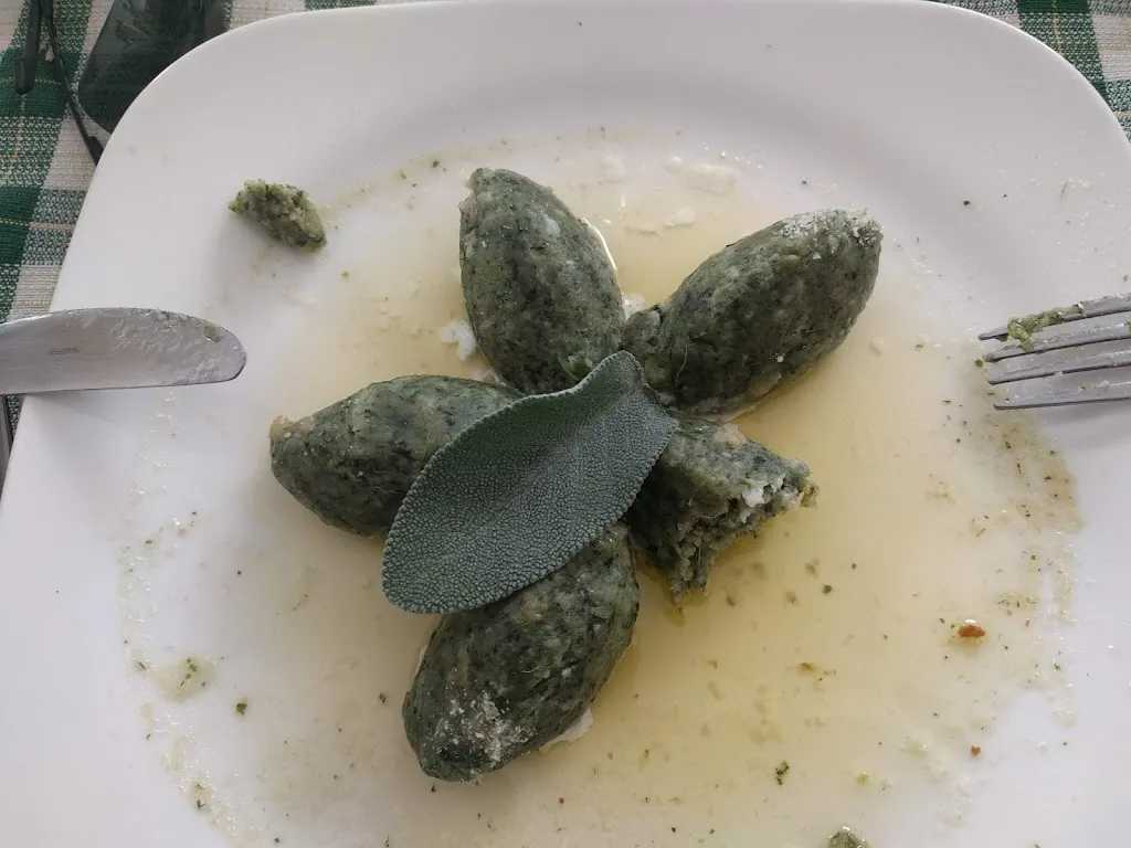 Mohammad Eusuf Daud_Agriturismo Le Cavade_Cembra_review