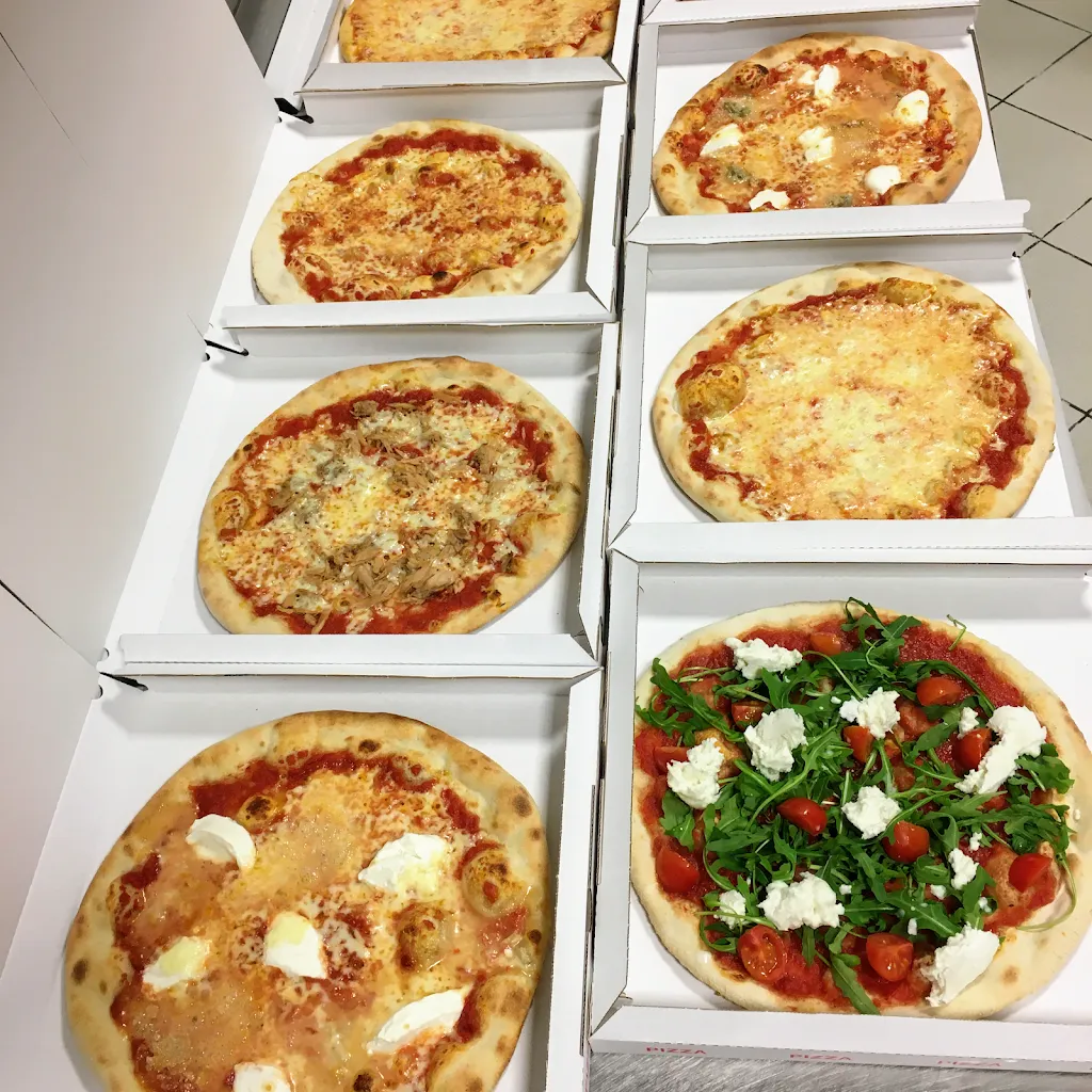 Menu_Pizza Pondy_Cembra_image_2