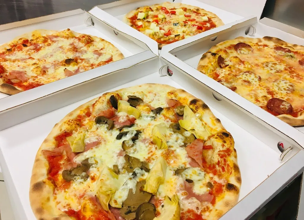 Pizza Pondy restaurant in Cembra