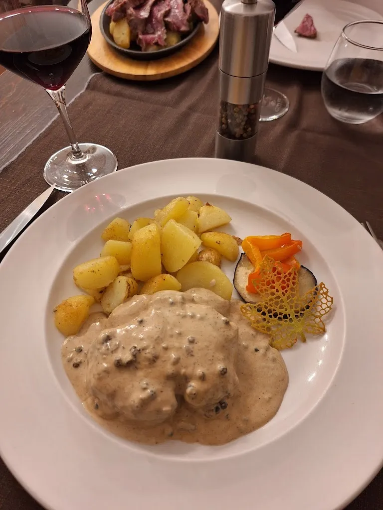 Locale tipico al Volt_Cimoneri_slider_image_2