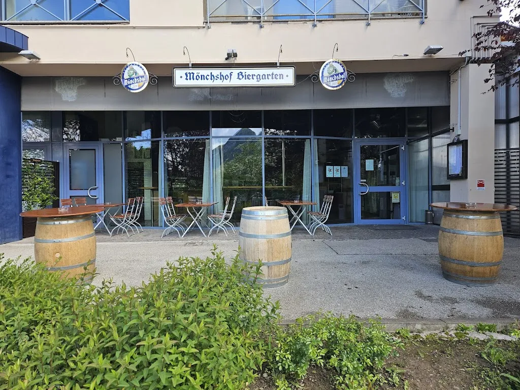 Biergarten Mönchshof Ristorante Pizzeria_Civezzano_slider_image_1