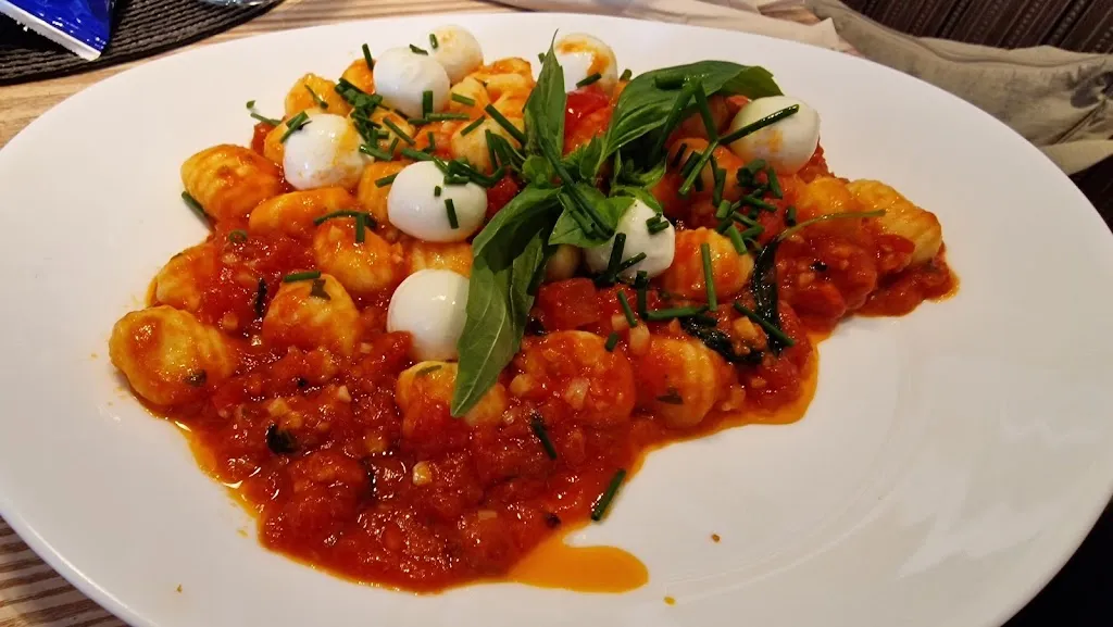 Jamie Cooksey_Stadtlcafè_Chiusa_review