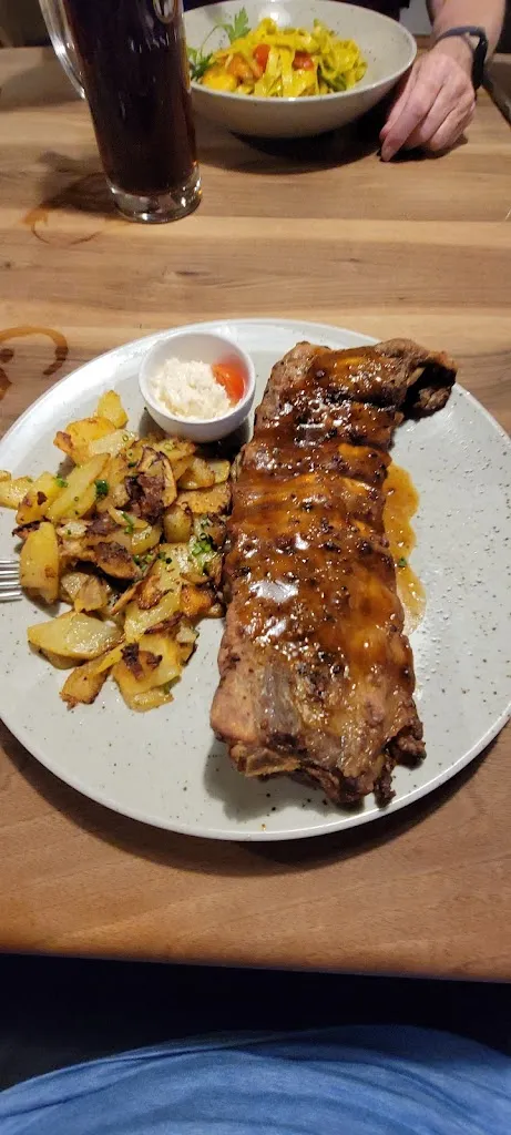 Brandy Bart_Restaurant Pizzeria Torgglkeller_Chiusa_review