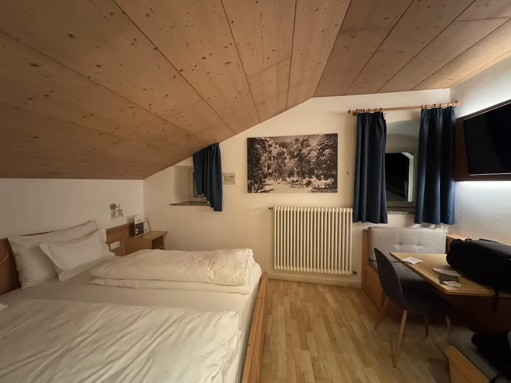 Alex T_Hotel Walther von der Vogelweide_Chiusa_review