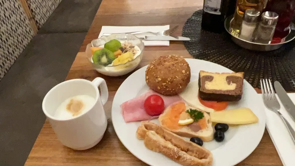 Fengyuan Liu_Hotel Restaurant Pizzeria Zum Klostersepp_Chiusa_review