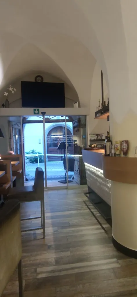 Iryna Panchenko_Restaurant Pizzeria Walther von der Vogelweide_Chiusa_review