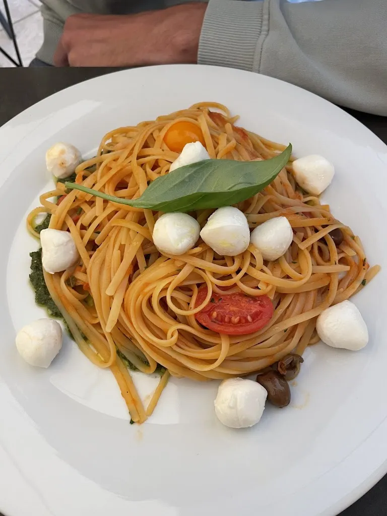 Palin Sansuttavijit_Restaurant Pizzeria Walther von der Vogelweide_Chiusa_review