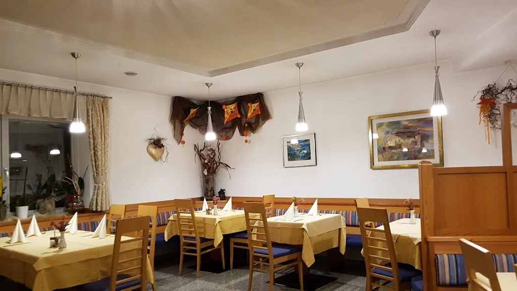 Pizzeria Pub Monika_Chiusa_slider_image_1