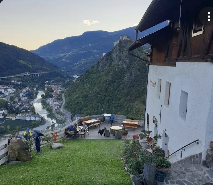 Alberto Bianchi_Hienghof_Chiusa_review