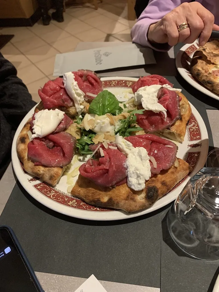 Elisavet Hadjiodysseos_Pejo Stube_Cogolo_review