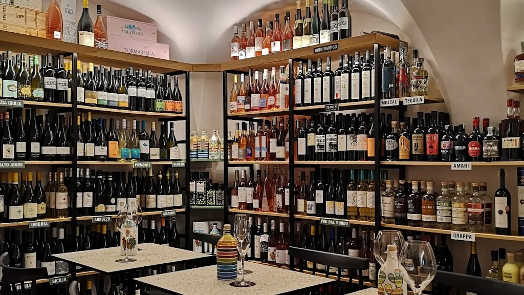 Vinifera vini & affini_Locorotondo_slider_image_1