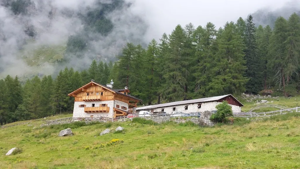 Edward Mouw_Agriturismo Malga Pontevecchio_Cogolo_review