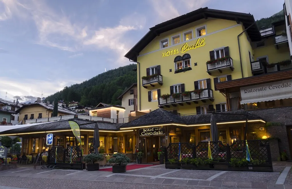 Hotel Cevedale - Val di Sole restaurant in Cogolo