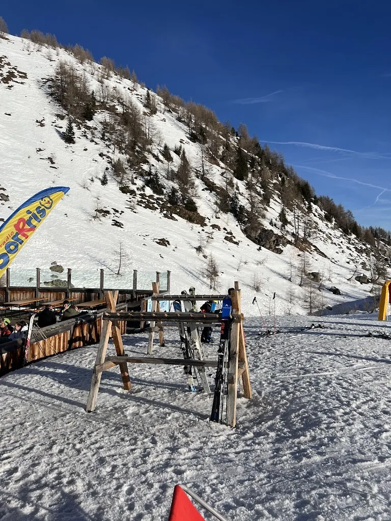 Petr Matoušek_Rifugio Doss dei Cembri_Cogolo_review