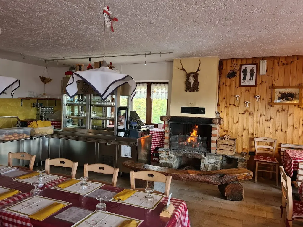 Rifugio Doss dei Cembri_Cogolo_slider_image_1