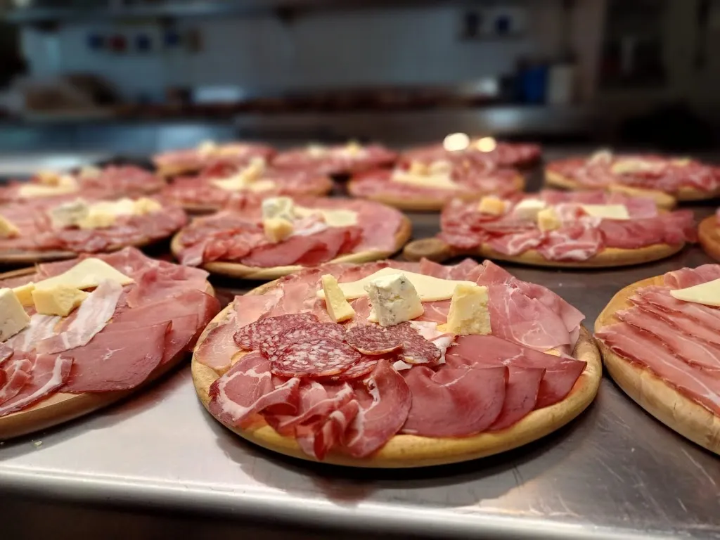 Hotel Sport Ristorante Bar Pizzeria di Singh Gurjeet_Coredo_slider_image_2