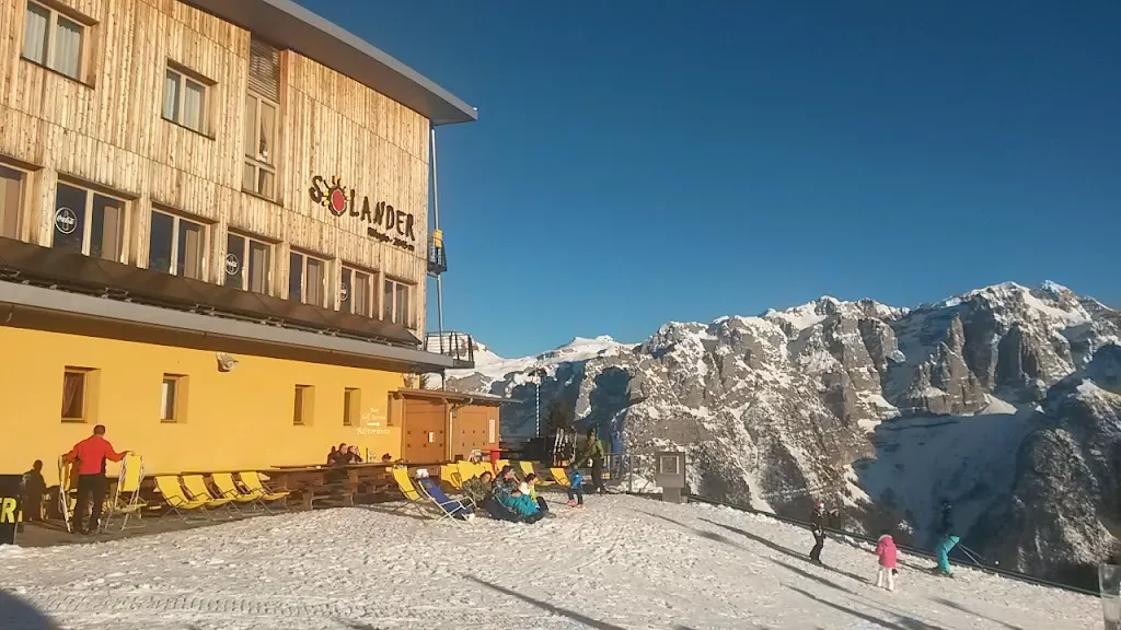 Rifugio Solander restaurant in Commezzadura