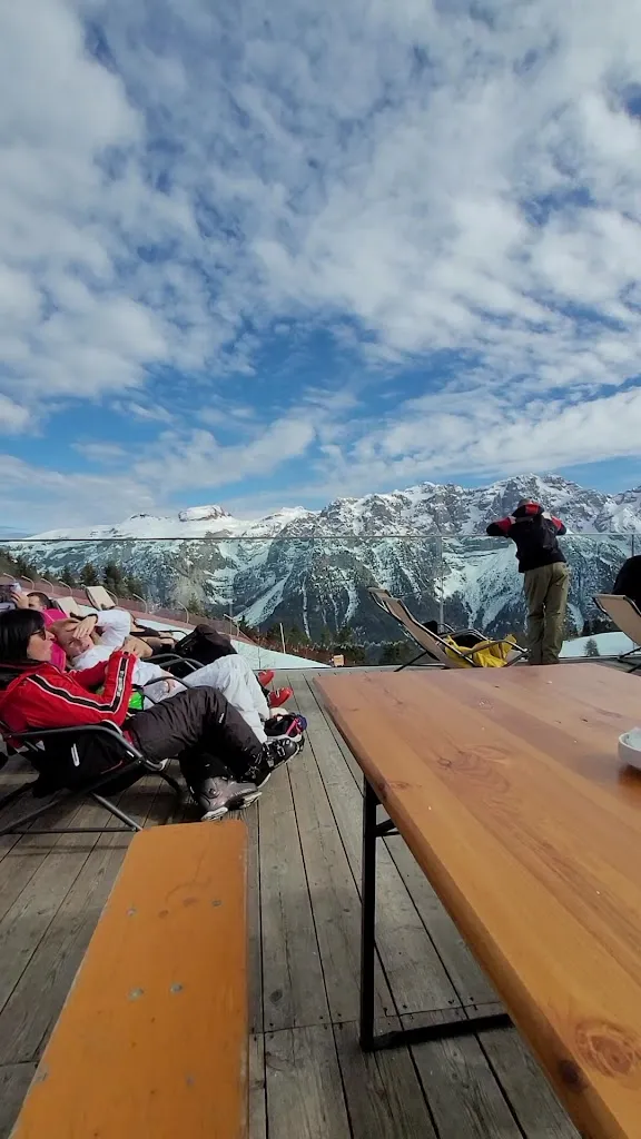 Rifugio Alpe Daolasa 2045_Commezzadura_slider_image_2