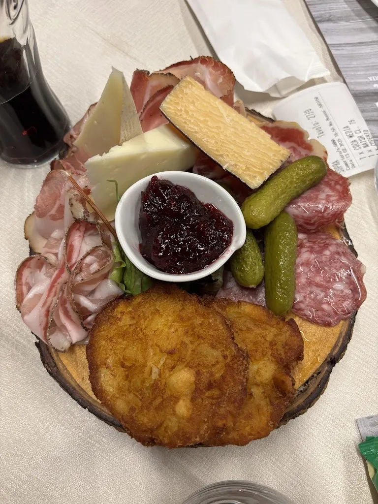 Petra Jandová_Ristorante Pizzeria Dolomiti_Commezzadura_review