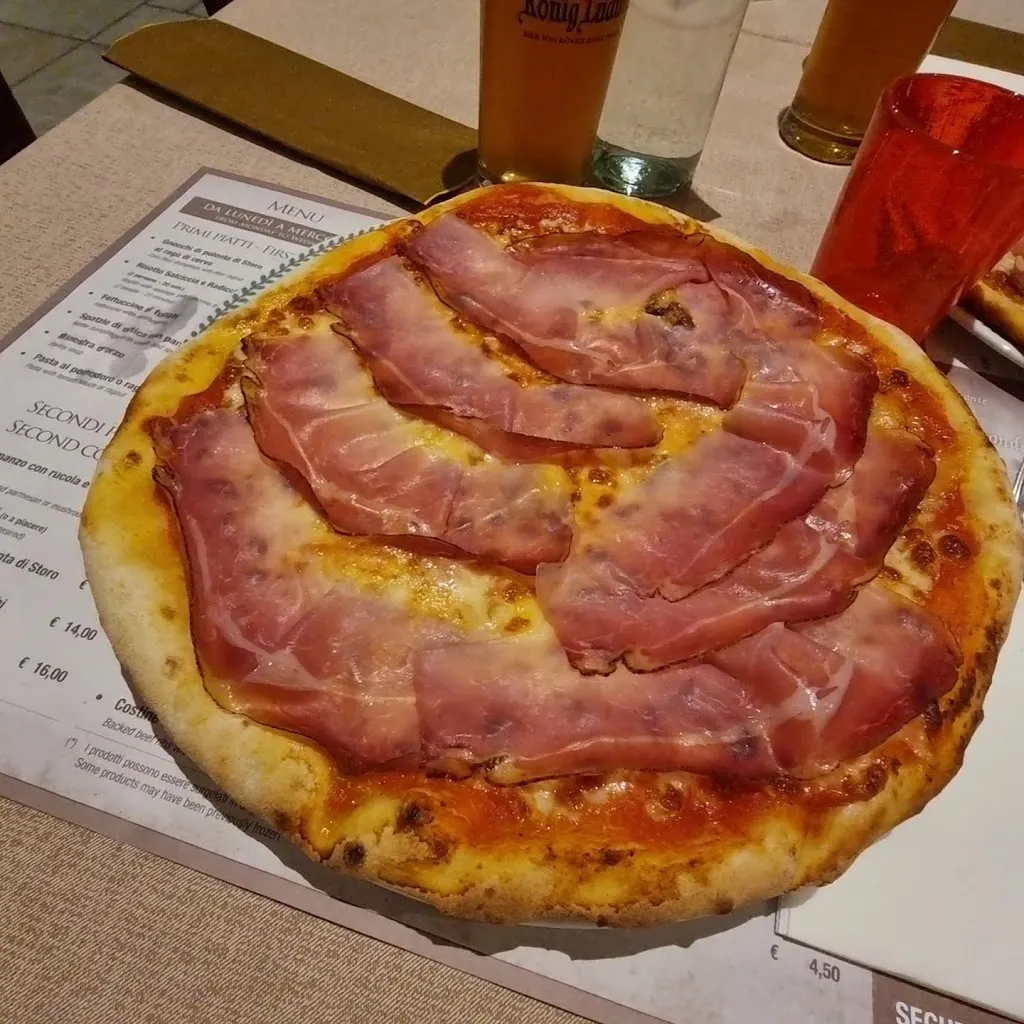 Ristorante Pizzeria Lago Rotondo_Commezzadura_slider_image_2