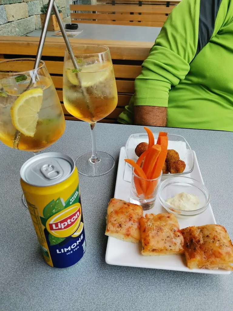 Silvia Negri_Sky Bar_Commezzadura_review