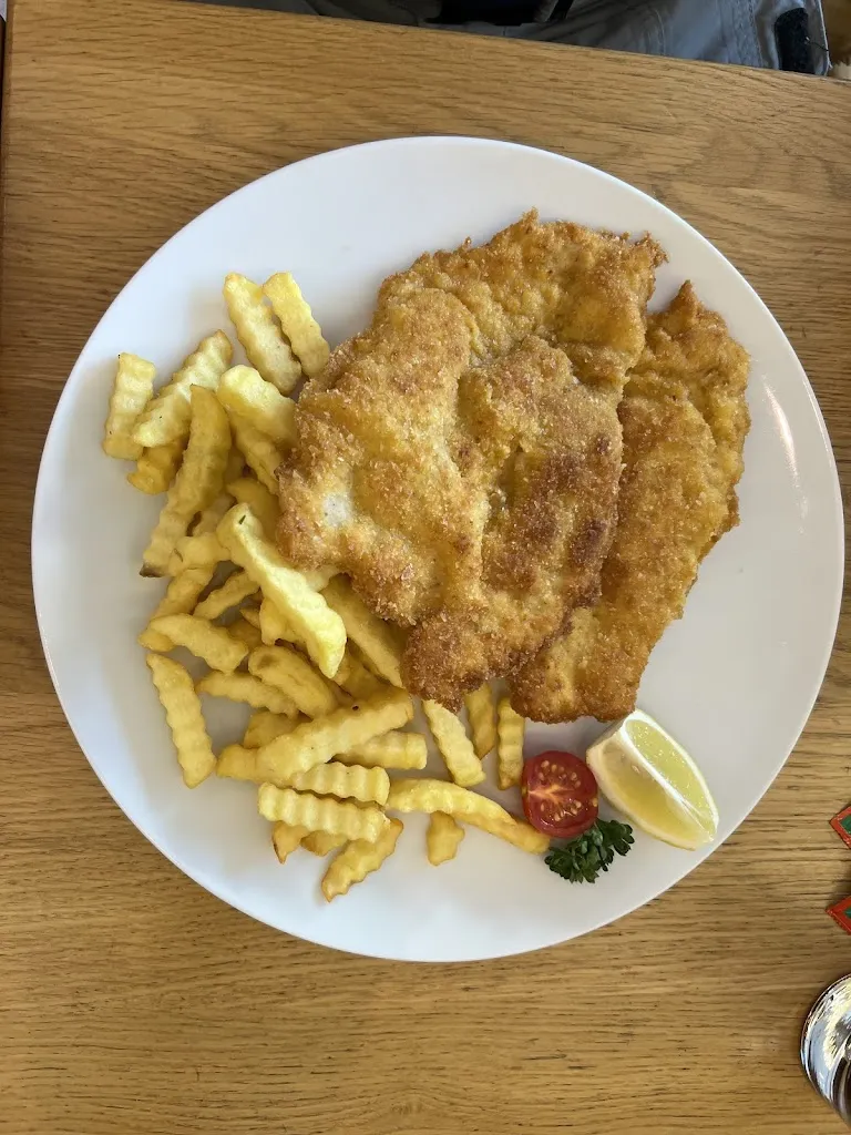 Jakub Fichtner_Restaurant Sciuri_Curon Venosta_review