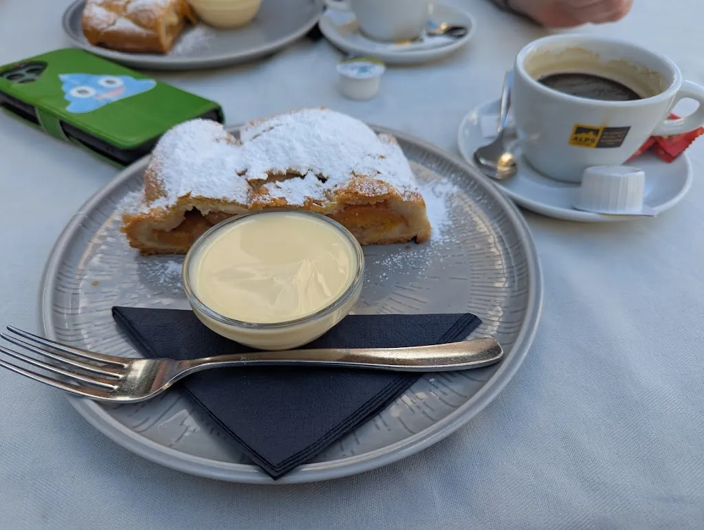 Restaurant Sciuri_Curon Venosta_slider_image_2