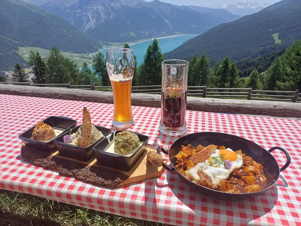 Rescher Alm_Curon Venosta_slider_image_3