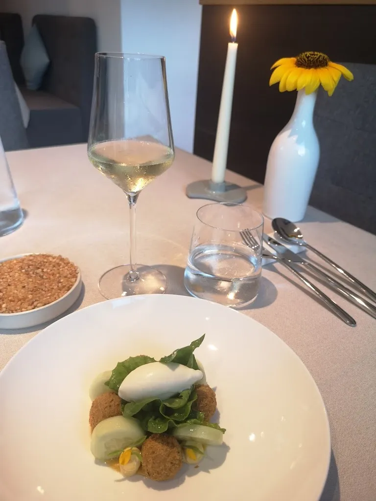 Nikola Leciánová_Feines Eck'l_Collalbo_review