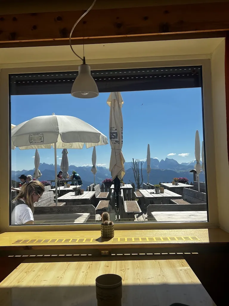 Malena Battaglia_Schwarzseespitze Di Mur Lorenz & Co. Sas_Collalbo_recensione