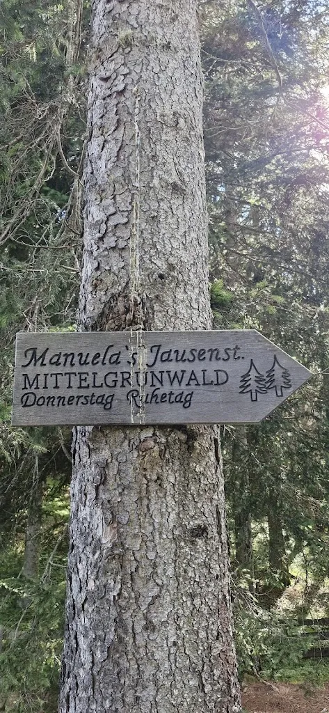 Mueller Andre_Manuela's Jausenstation_Collalbo_review