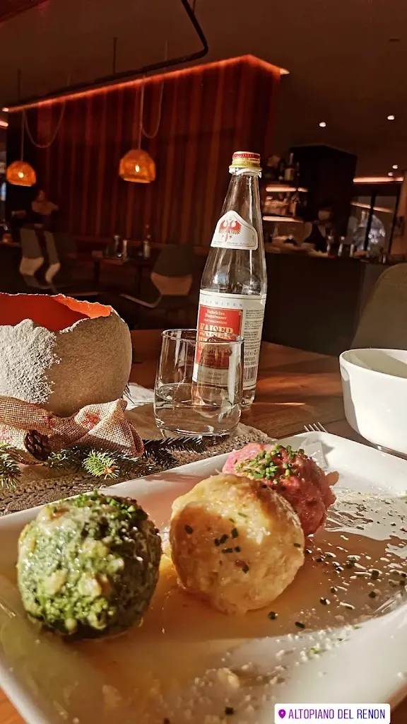 Menu_ZENTRAL Café Restaurant_Collalbo_immagine_4