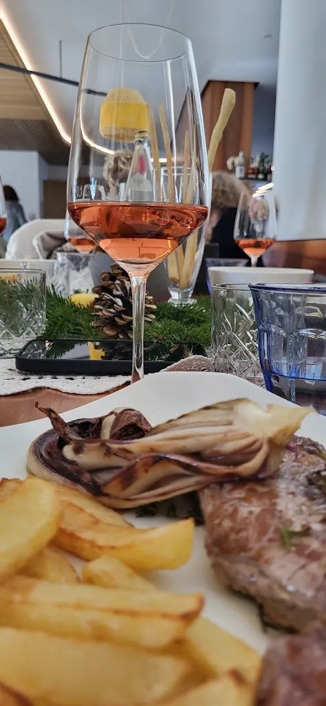 Menu_ZENTRAL Café Restaurant_Collalbo_immagine_5