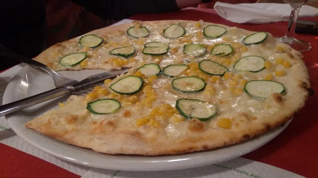 Aneta Bezděk_Pizzeria La Lanterna_Daiano_review