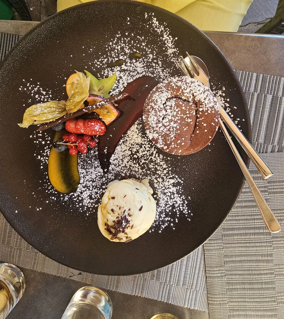 Abdulla AlNaqbi_Pizzeria Gaiser_Cornaiano_review