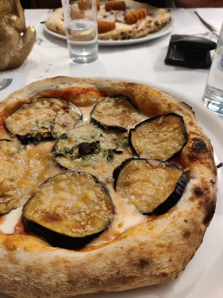 Annamaria Luberti_Restaurant Café Pizzeria Julia_Cornaiano_review