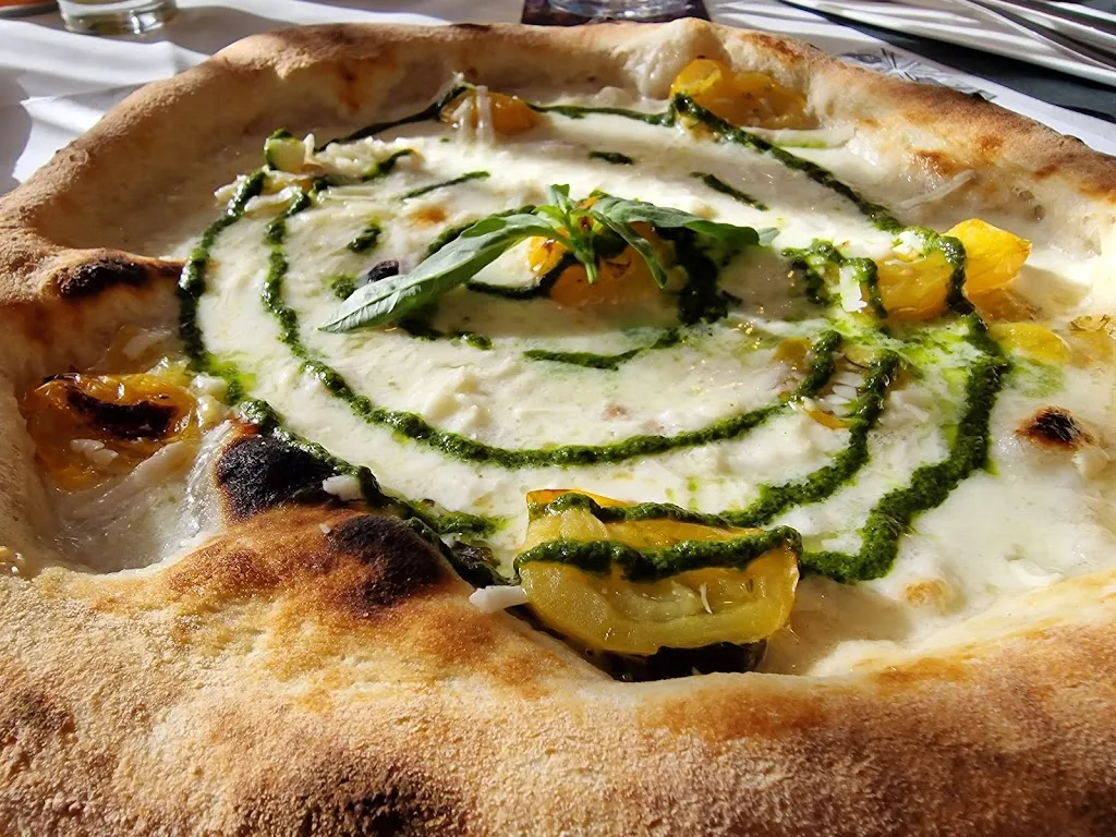 Restaurant Café Pizzeria Julia_Cornaiano_slider_image_2