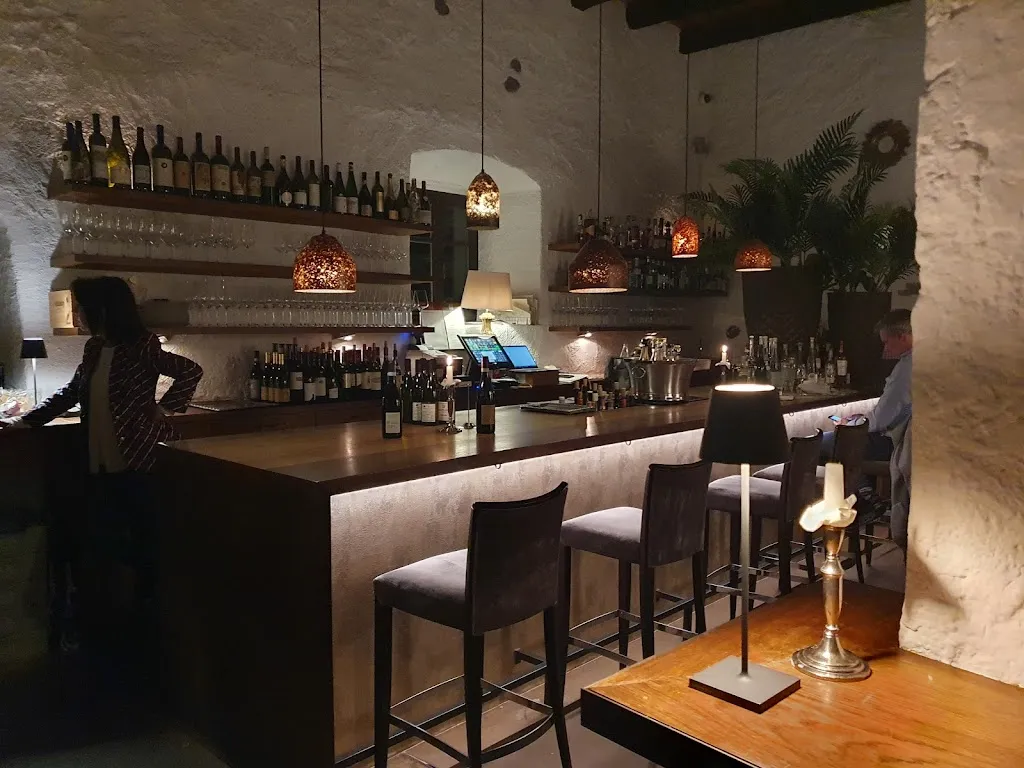 Laurent Richet_Enoteca Ansitz Pillhof_Cornaiano_review