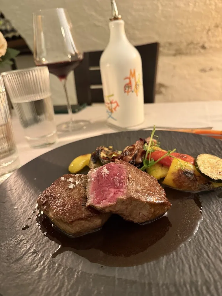 Enoteca Ansitz Pillhof_Cornaiano_slider_image_3